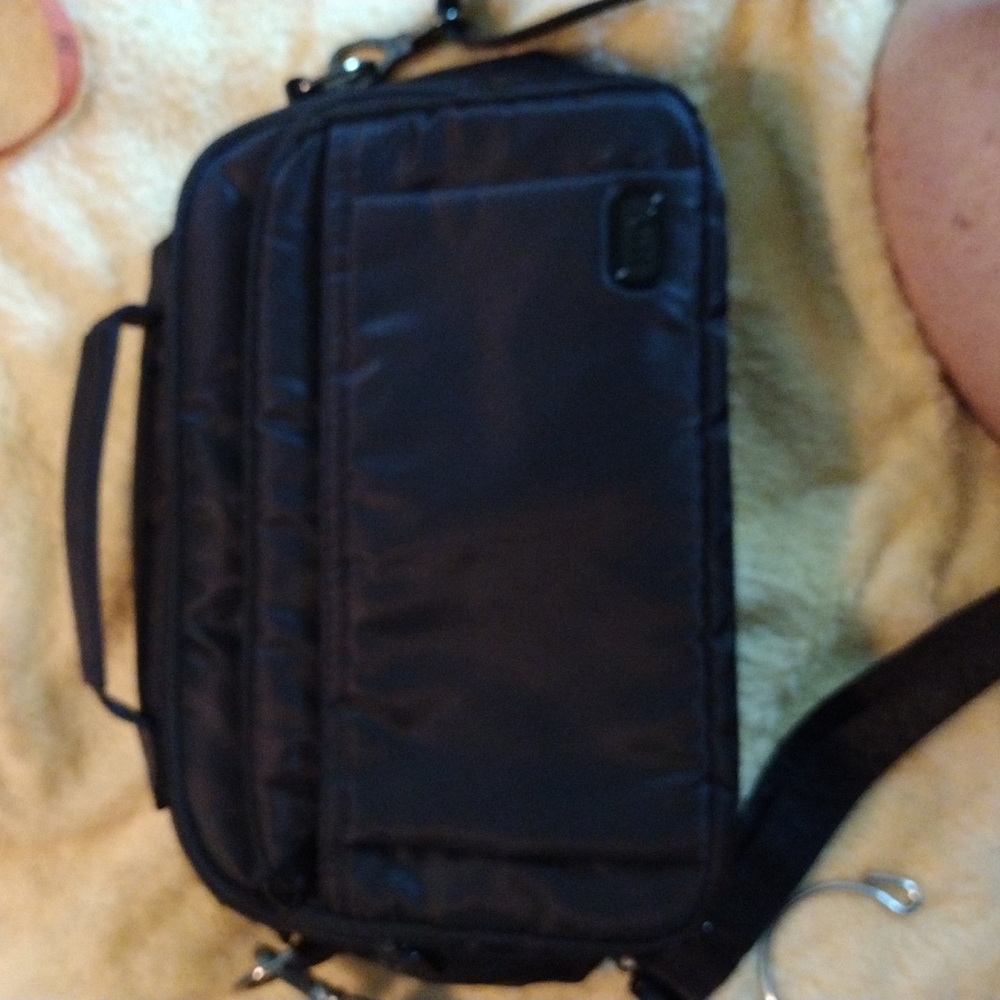 Lug Scoop in black